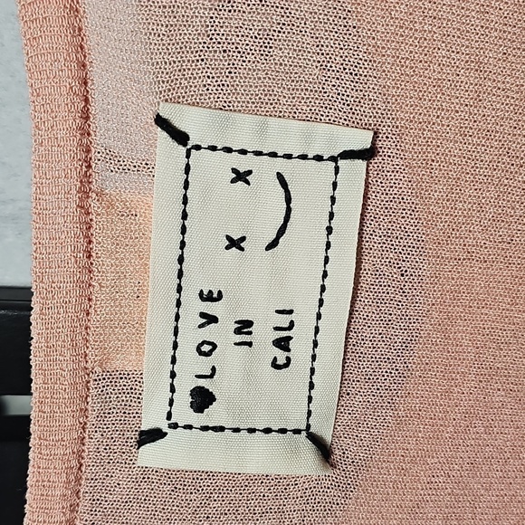 POL Acrylic Pink Long Sleeve Button Blouse Top Size Large Love in Cali - Picture 7 of 8